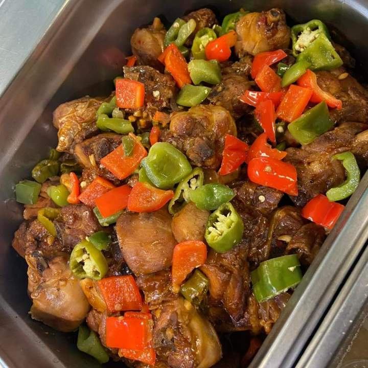 Plat à base de viande et de piment Saint Paul